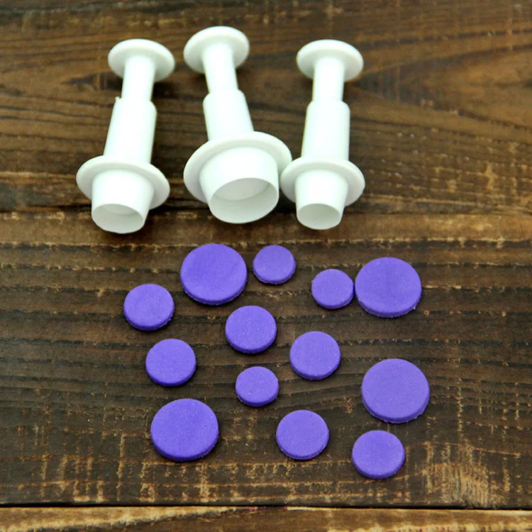 

3Pcs/Set Fondant Cookie Cake Cutter Ejector Stamp Plunger Cutters Mold Embossed Round DIY Kitchen Baking Cake Decorating Tools