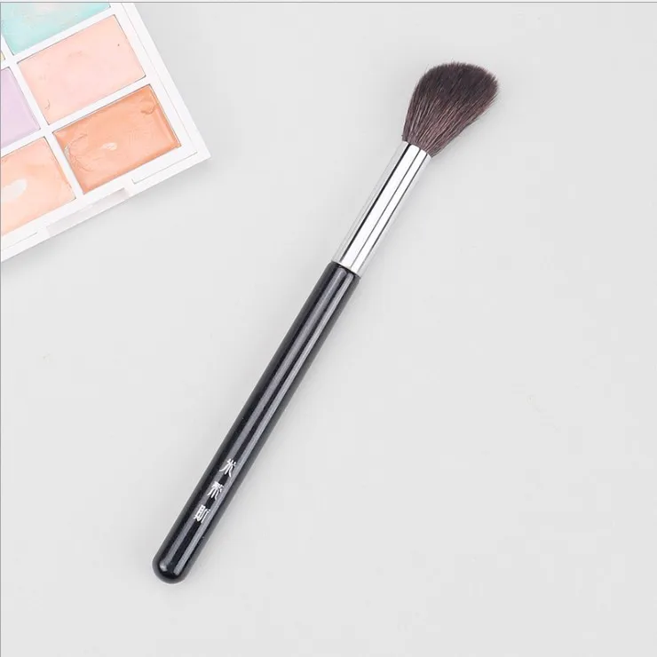 

1 pc angled sculpting Makeup brushes Setting highlighter Make up brush Bronzer Cosmetic tool Goat hair wood handle high quality