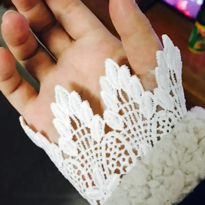 Literary Fresh Women Floral Lace Horn Cuff Imitation Pearl Button Fake Sleeve