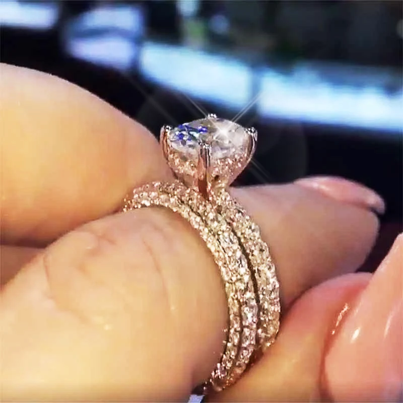 

Huitan Trendy Solitaire Oval Crystal Stone Finger Rings For Women With Micro Paved Romantic Rose Gold Engagement Female Rings