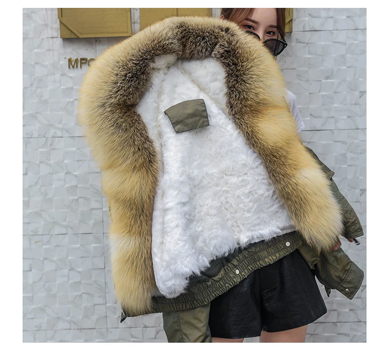 В году, Короткая Меховая парка в уличном стиле для девочек куртка с подкладкой из овечьего меха зимняя куртка-бомбер с капюшоном и отделкой из лисьего меха