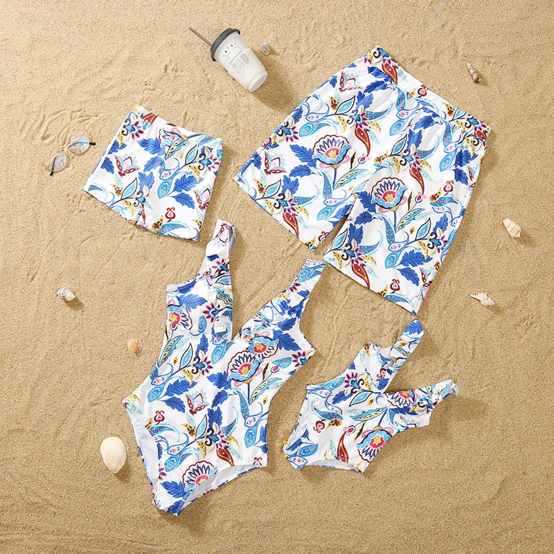 Family Matching Swimsuits Floral Printed Mom And Me Swimwear Women Girl Bathing Suits Men Boy Trunks Couples Holiday Beachwear 2