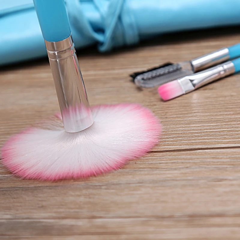 2789475423_2029582203