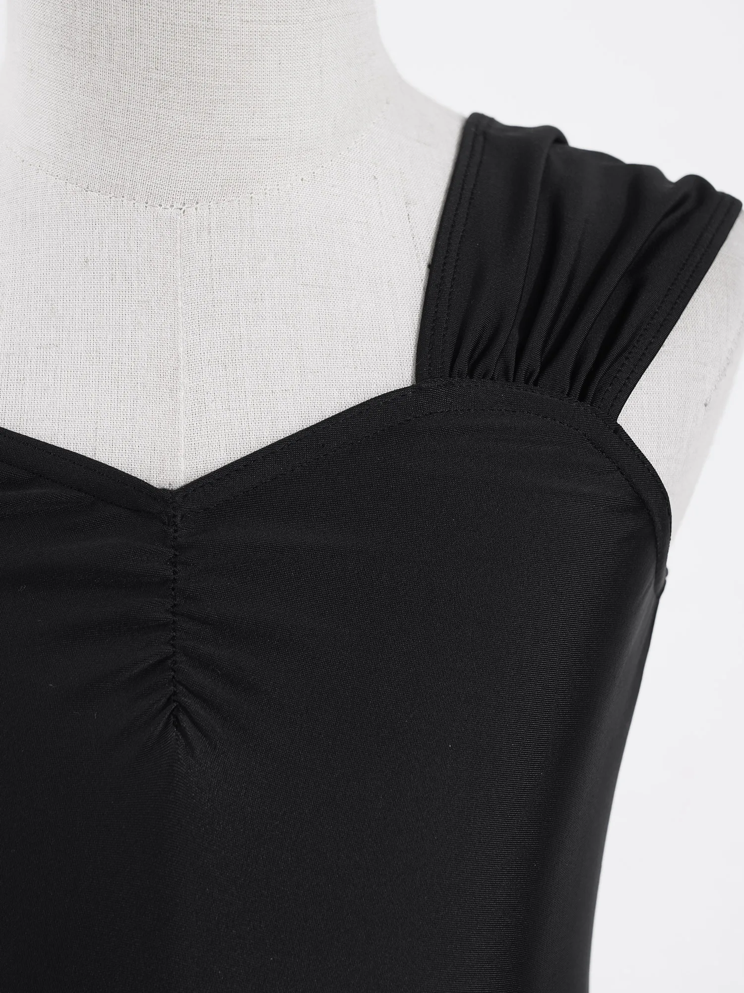 Рисунок 5 - Женское балетное платье без рукавов