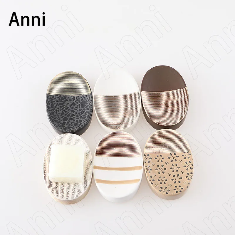 

Creativity Relief Craft Ceramic Drain Soap Holder European Modern Restroom Carved Dish Soap Home Bathroom Decoration Accessories