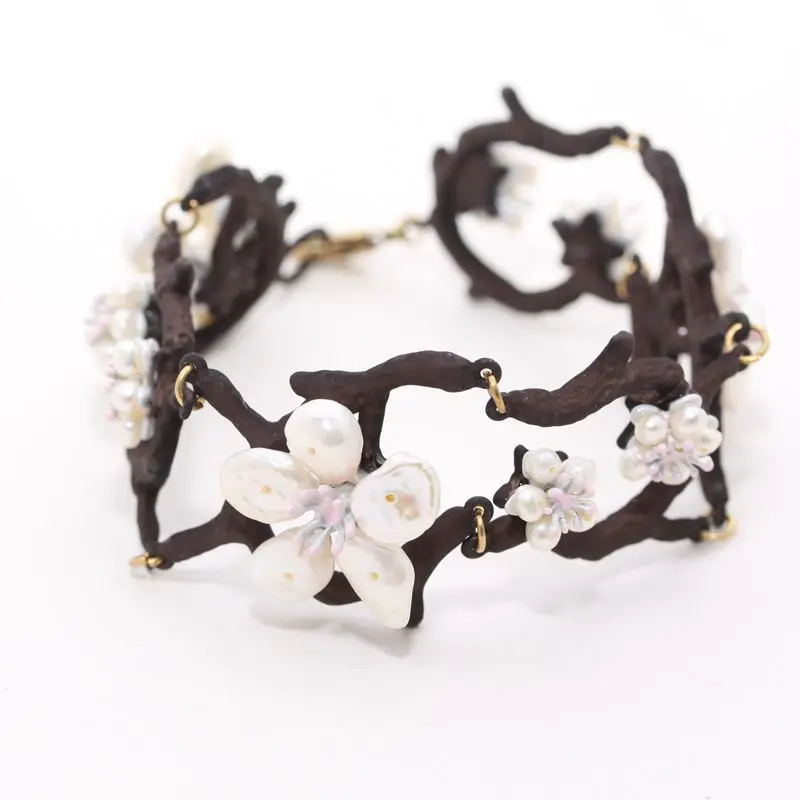 

Special Shape Pearl Cherry Bracelets Separate Designer Works Europe And America Jewelry