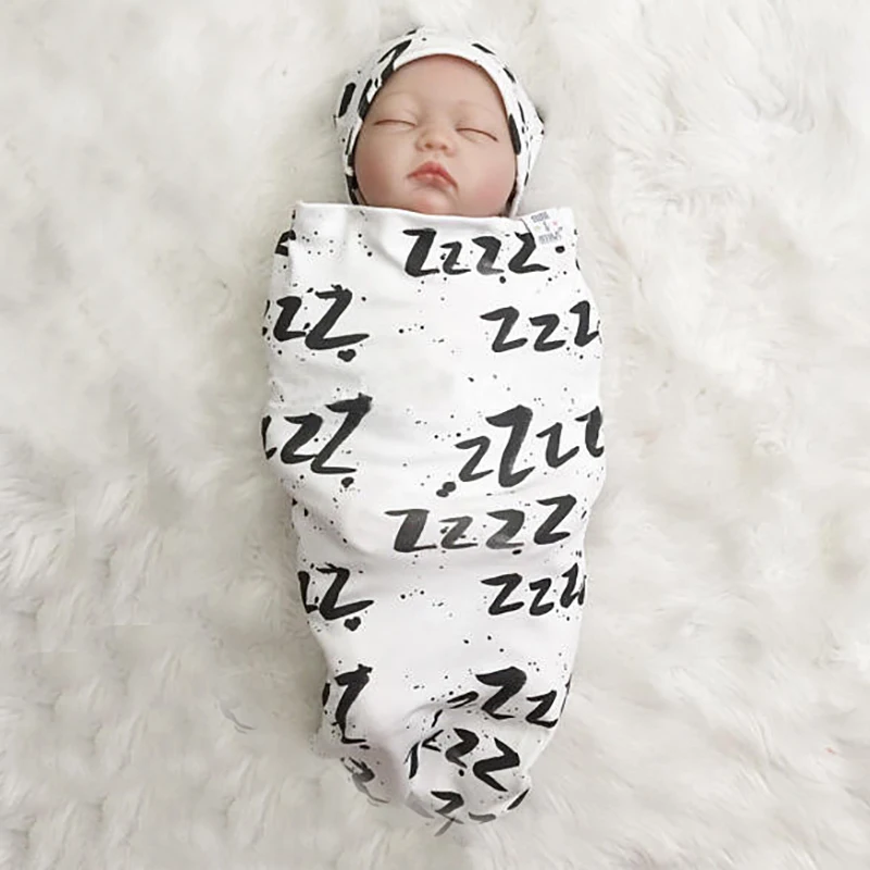Zzz принт детские спальный конверт для малышей платья для новорожденных и шляпа из двух предметов новорожденных Для маленьких мальчиков и