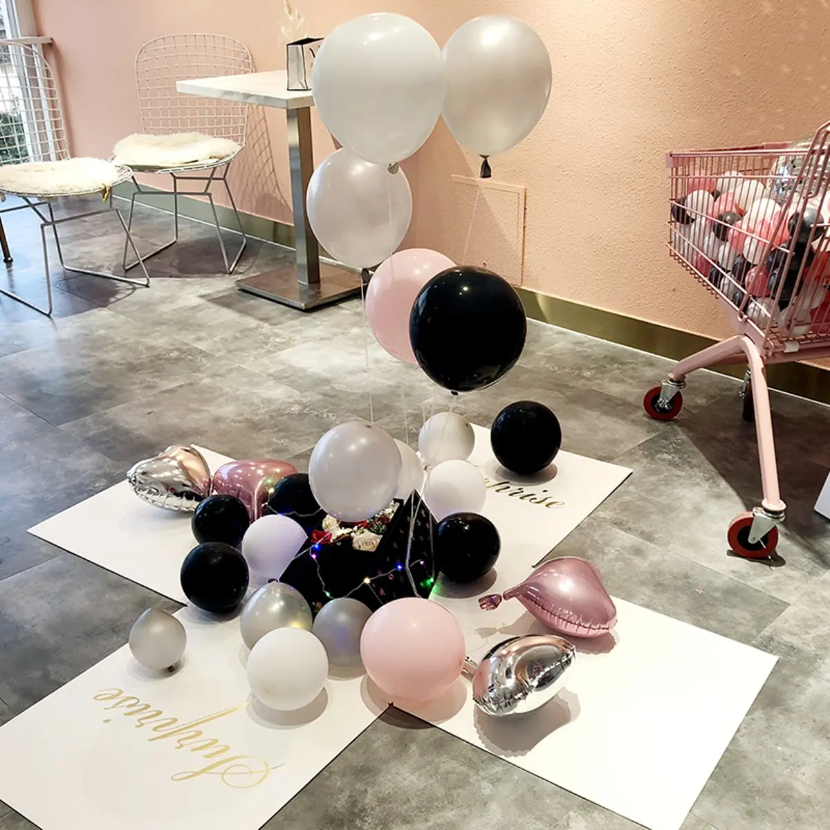 

New DIY Surprise Explosion Gift Box Party Wedding Decoration Surprise Explosion Gift Balloon Bin Box Anniversary Gifts White Pin