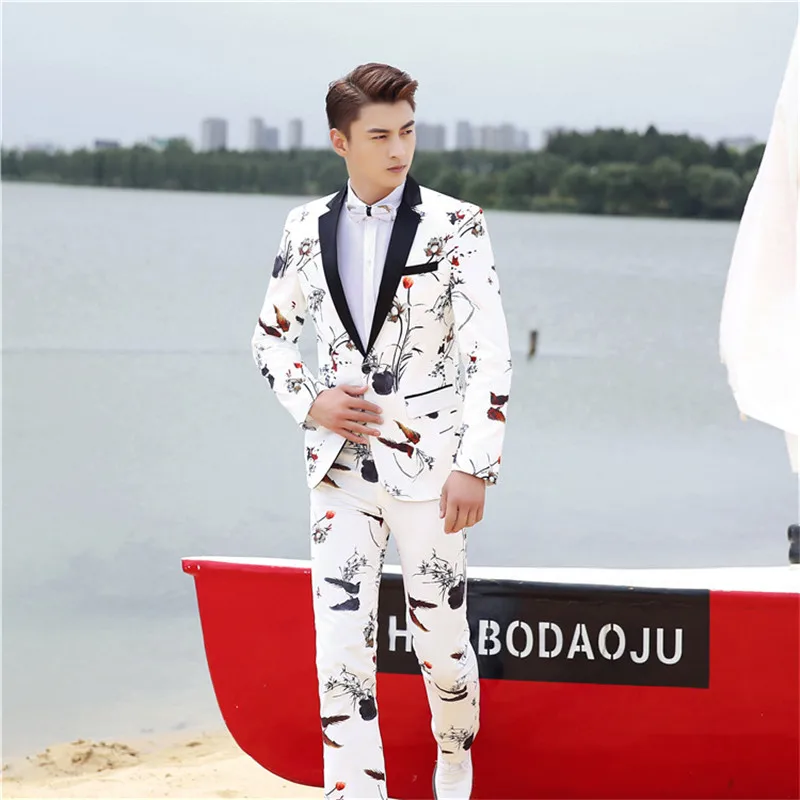 Fashion men 2 piece suit set(coat+ pant) Pisces printing black satin collar lapel dance cocktail party casual men's white suit