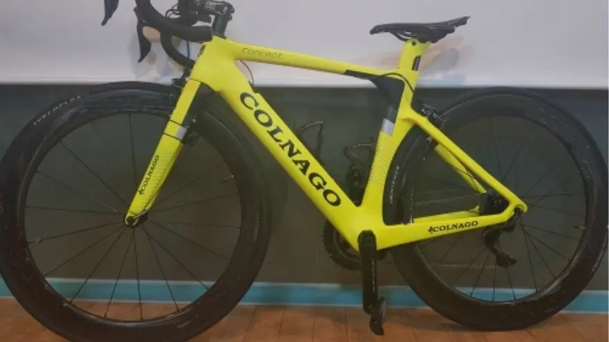 Sale Colnago Concept Black Red Carbon Road Complete Bike  DIRECT MOUNT brake Colnago handlebar +saddle + bottle cages 2