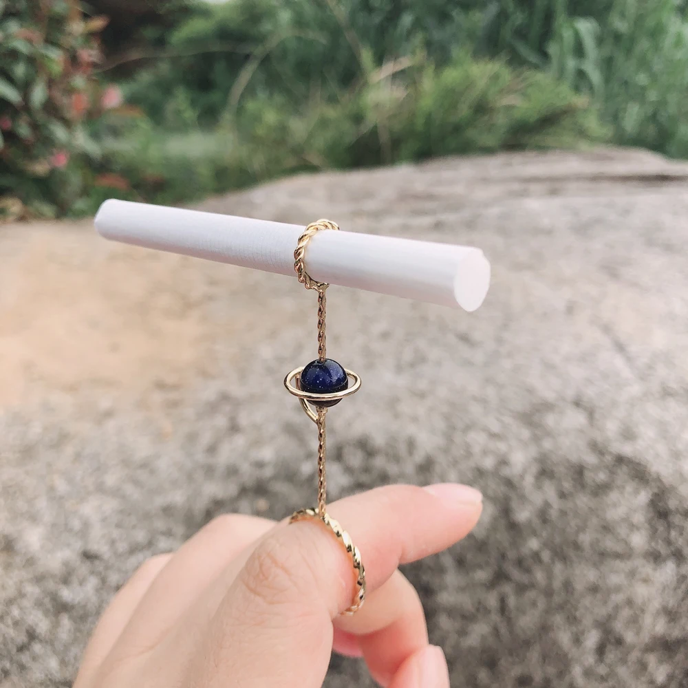 New Cigarette Finger Ring Vintage Metal Finger Clip Women Men Slim Cigarettes Smoking Holder Accessories With Gift Box