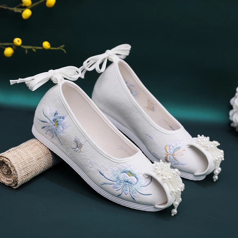 

Chinese Traditional Hanfu Shoes Pearl Tissels White Hidden Heels Wedge Ancient Women Flats Oriental Lolita Embroidered Flowers