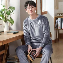 2021 Winter Thick Warm Grey Flannel Pajama Set for Men Long Sleeve Feather Print Sleepwear Suit Loungewear Homewear Home Clothes