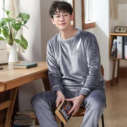 2021 Winter Thick Warm Grey Flannel Pajama Set for Men Long Sleeve Feather Print Sleepwear Suit Loungewear Homewear Home Clothes