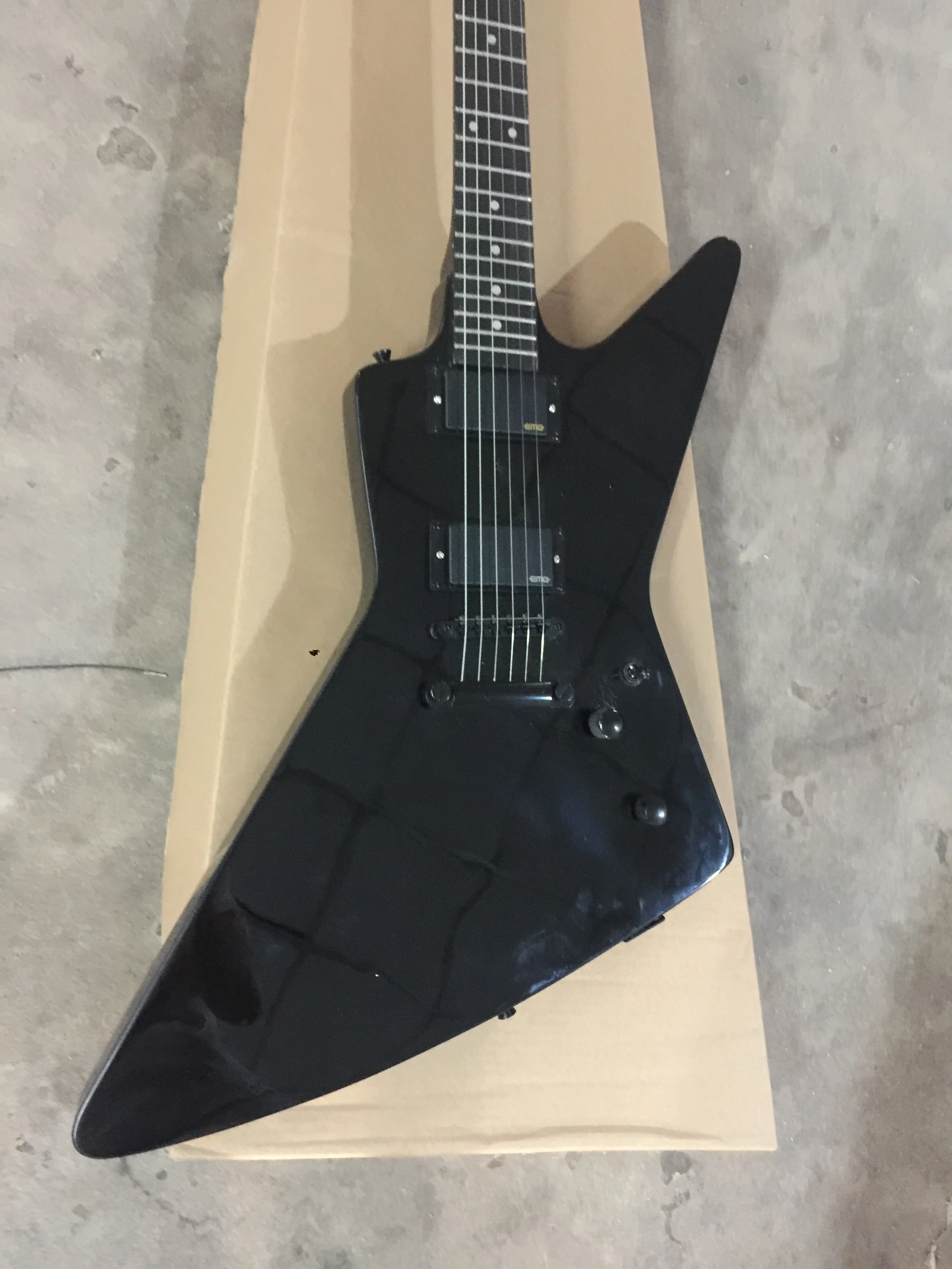 

Electric Guitar/Black Special Shaped Black Hardware High Quality Guitar/Anmiyue Customizable Chinese Electric Guitar