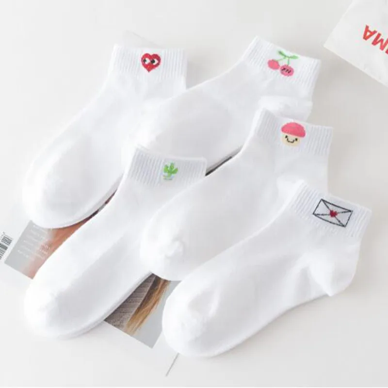 

5 Pairs Cartoons Women's socks Casual Harajuku socks Non-slip Breathable Print Envelope Hip hop Fashion Kawaii Woman Sock S-104