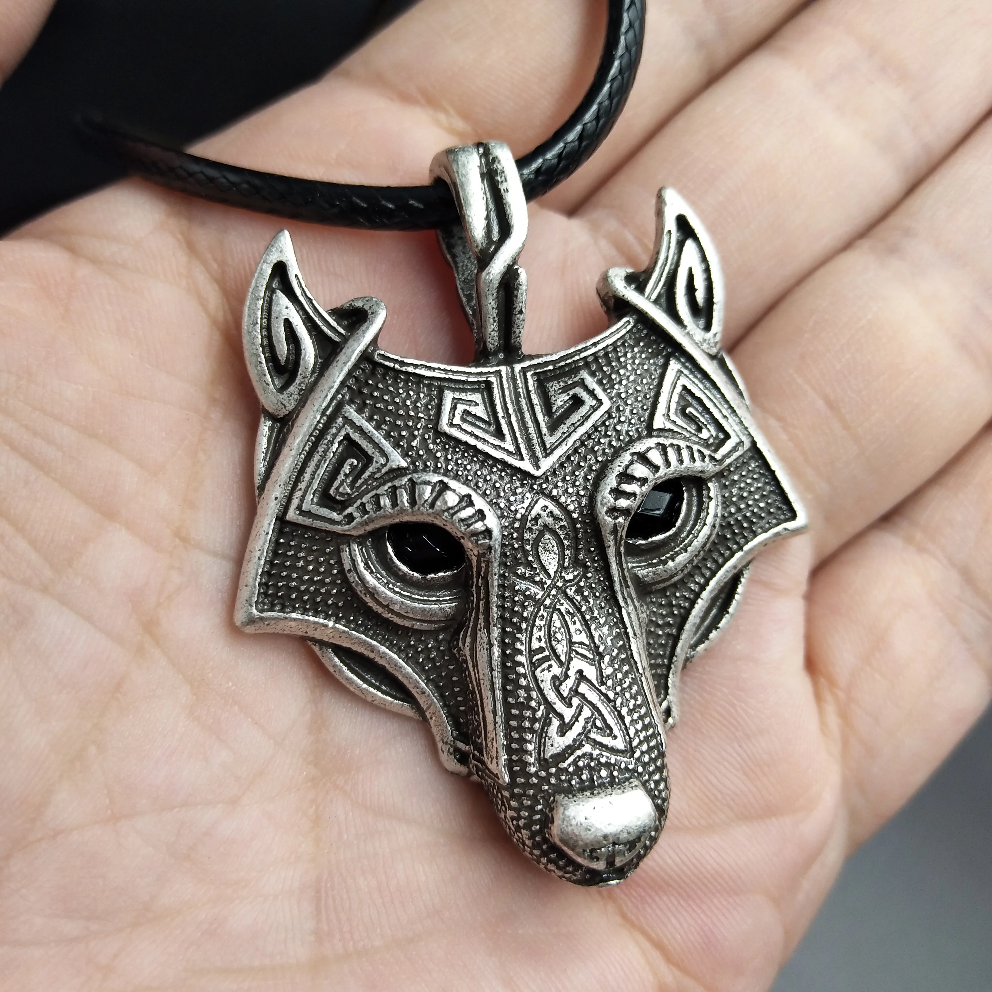 Wiccan красный черный кристалл глаза Викинг-Волк амулет-талисман ювелирные изделия мужчины кулон ожерелье Norse Wicca Pagan ювелирные изделия дропшиппинг