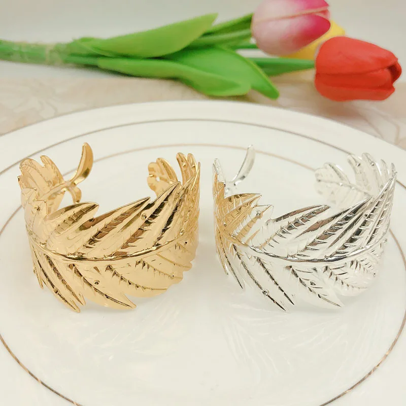 12718651108_705575376