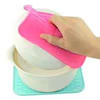 Hot ! Kitchen Silicone Heat Resistant Table Mat Non-slip Pot Pan Holder Pad Cushion Protect Table Tool  Heat Resistant Table 3