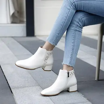 

Autumn winter boots women cowhide Platform fashion simple ankle boots rivet metal decoration warm short plush shoes woman