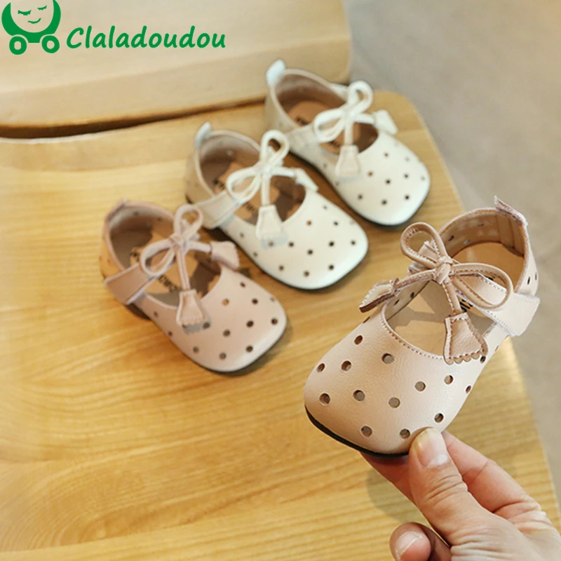 

12-15.5cm Newborn Girl Shoes Infant Prewalker Baby Girls Summer Sandals Hollow Breathable Pu Leather Spring Shoes For Toddler