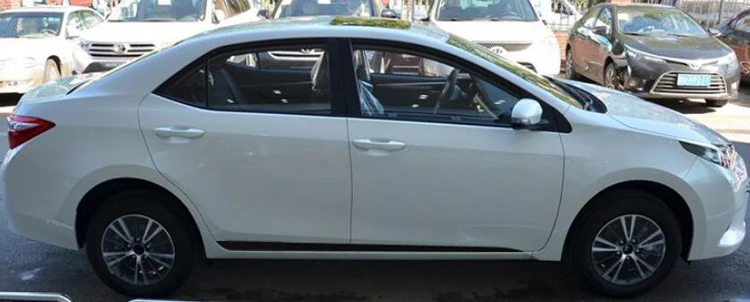 Автомобильный боковой двери юбка полосатая наклейка Черный углеродного волокна Clubsport Стайлинг Авто кузова декор, винил, переводная наклейка для Защитные чехлы для сидений, сшитые специально для Toyota Corolla