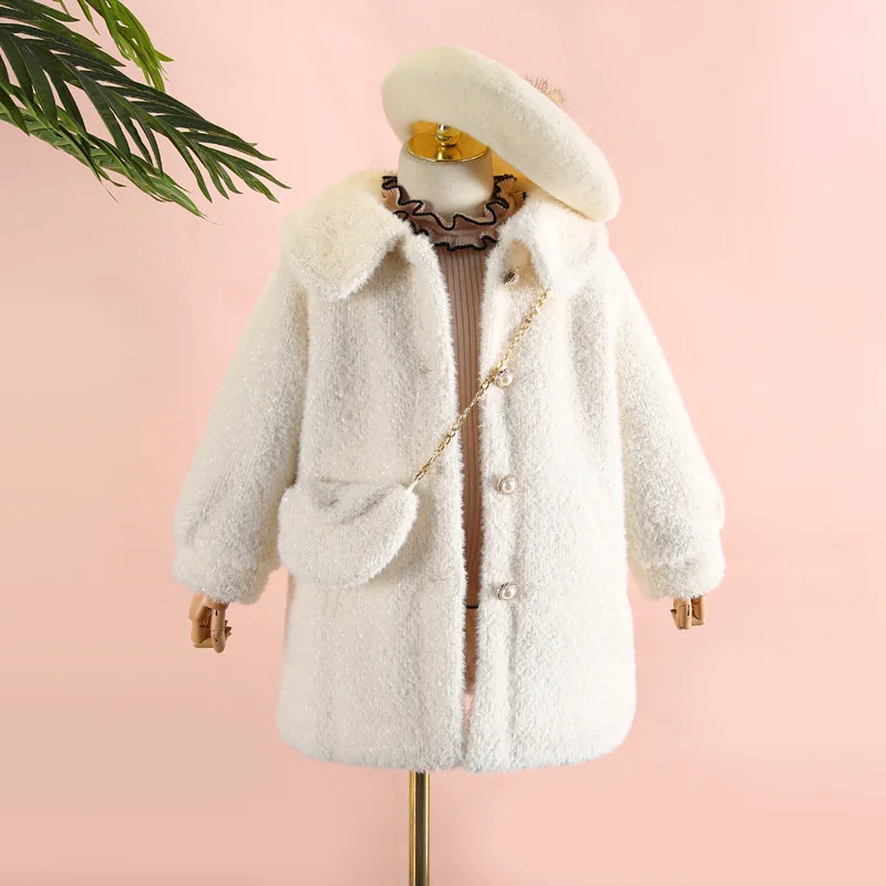 

Girls coat autumn and winter 2019 new girl in the long section of the water velvet quilted coat to send the package