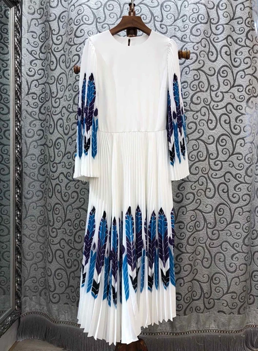 

New 2019 autumn women feather print pleated dress elegant flare sleeve high qualit brand designer midi dresses white pink