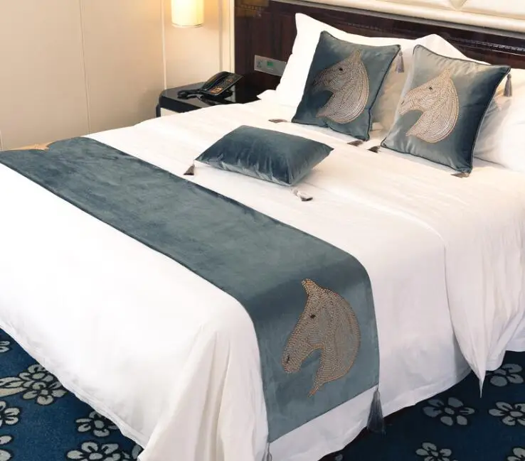 Horse Design Bedspreads 45cm Width Bed Runner Luxurious Bed Flag Decorative Bed Cover Polyester Home Hotel Use