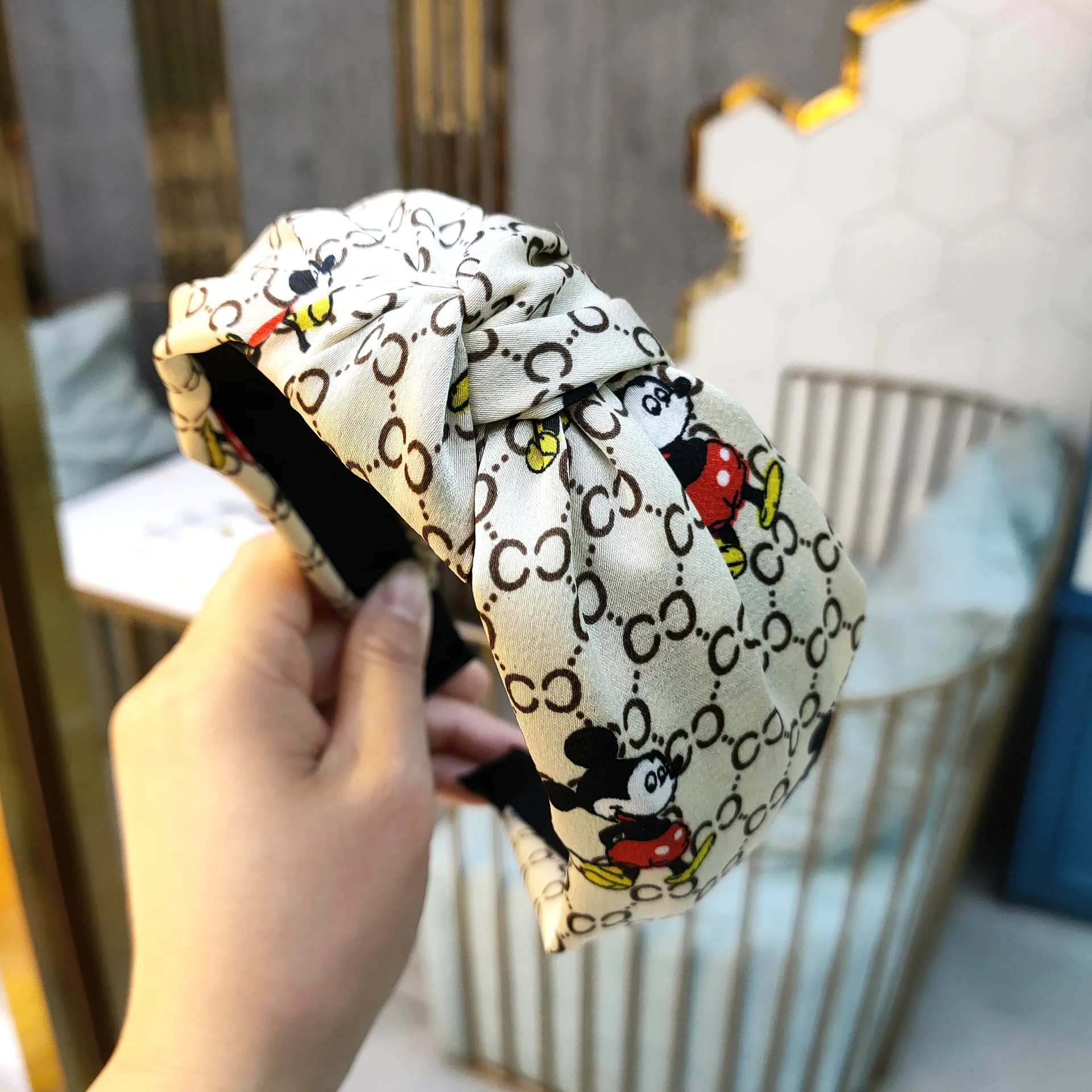 ladies headbands for short hair New Cartoon Mickey Knotted Print Headband Fashion Wide-brimmed Fabric Hairpin High-end Print Hair Accessories Female headband mini hair clips Hair Accessories