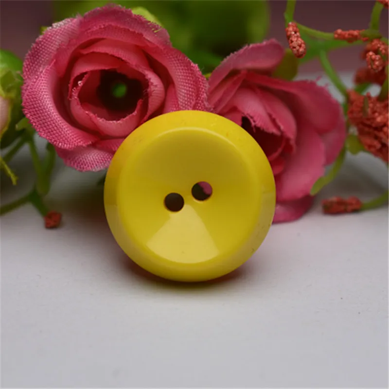 Description Picture 4 of itemResin Two Eyes Extra-Large Buttons for Women, Red, Black, White, Yellow, Trench Coat, Woolen Clothes