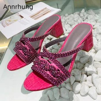 

Sexy Summer 2020 Fretwork Crystal Slippers Women Med Hoof Heel Genuine Leather Stone Grain Open Toe Rhinestone Shoes Woman