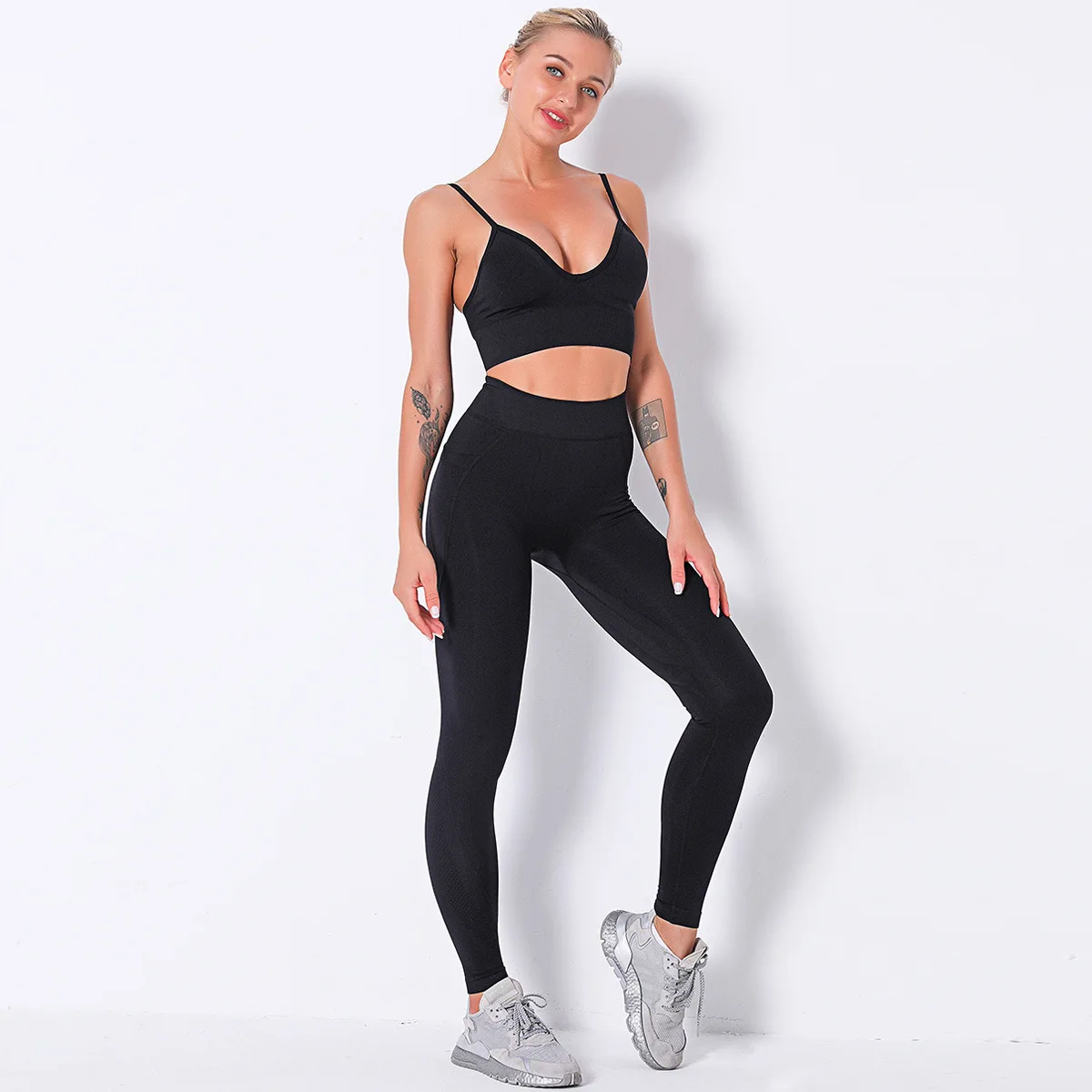 Liquidación Conjunto de Yoga sin costuras para mujer, ropa de entrenamiento femenino, Sujetador deportivo de soporte medio y pantalones cortos de cintura alta para gimnasio, ropa deportiva para deportes nuevos RLwqeEejBNl