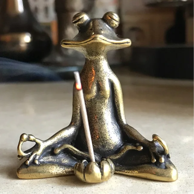 Retro Brass Meditate Zen Buddhism Frog Statue Small Ornament Copper Animal Sculpture Incense Burner Home Desk Decoration Tea Pet 3