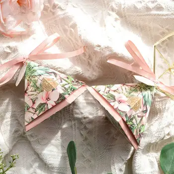 

50pcs Wedding Candy Box Cone Shape Double Layer Gilding Bridal Favor Party Gift Treat Chocolate Wrappers Holder Table Decor nm