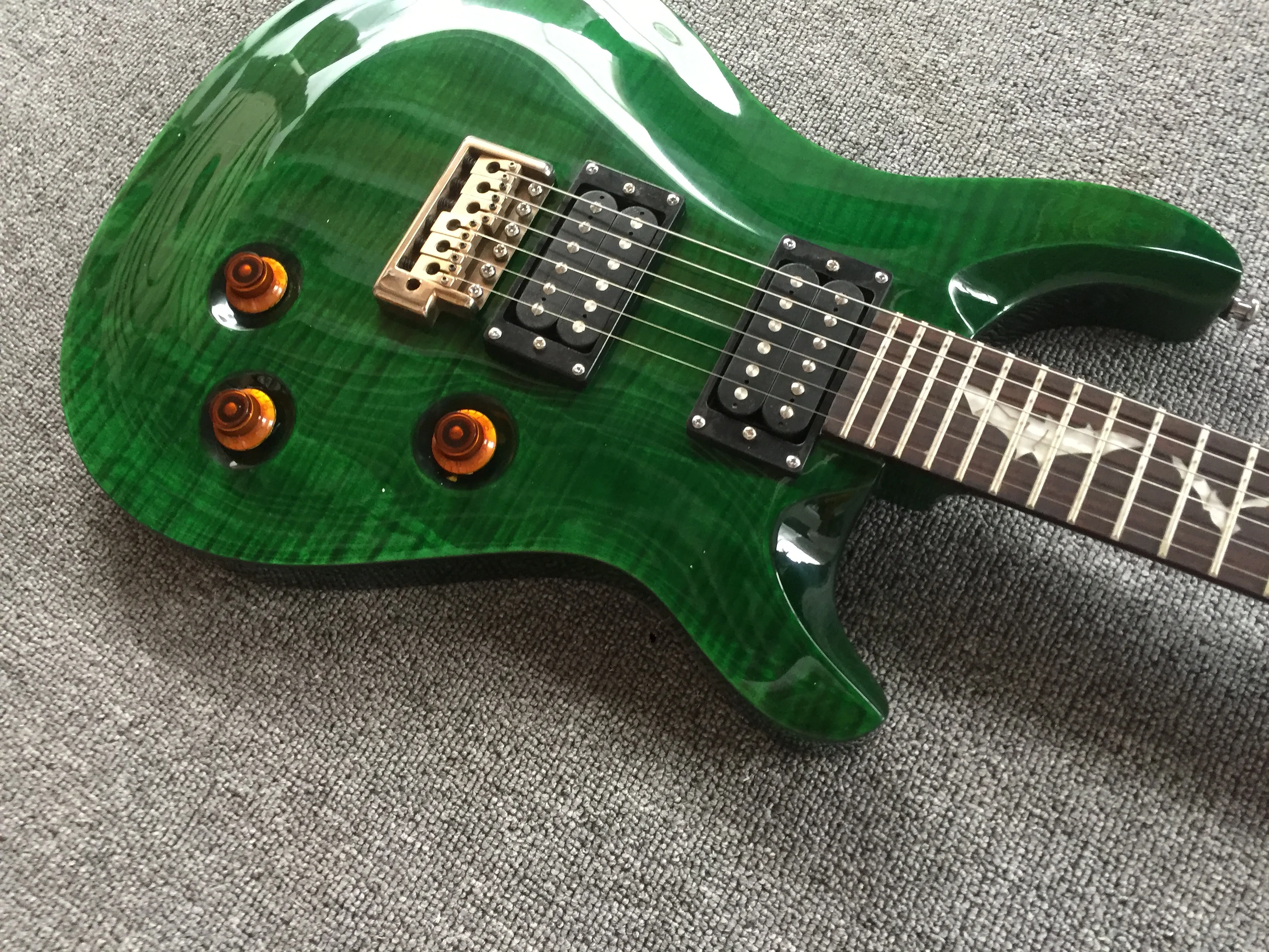

Electric guitar/anmiyue front and back green tiger-print veneer exquisite high-end guitar/customizable Chinese electric guitar