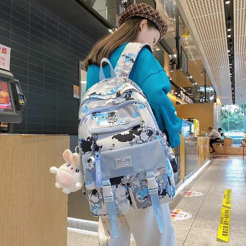 Fashion Girl Camouflage Cute Travel Backpack Trendy Ladies Kawaii Cartoon Graffiti Bag Female Laptop College Backpack Women Bags