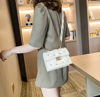 

2019 new Korean fashion women's One Shoulder Messenger BagAAA002