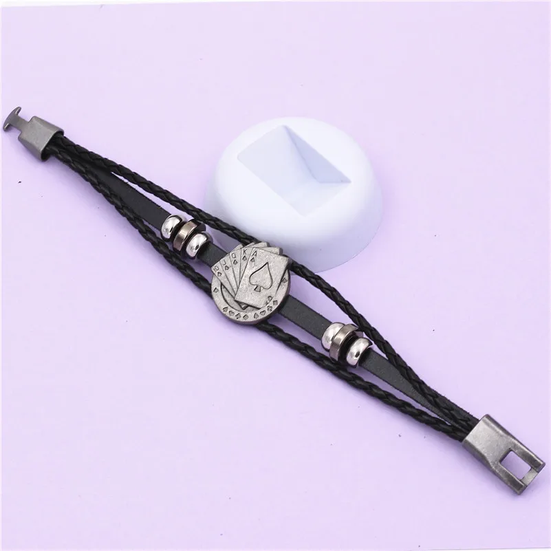2021 Multilayer Bracelet Men Casual Fashion Braided Leather Bracelets For Women Wood Bead Bracelet Punk Rock Men Jewelry.
