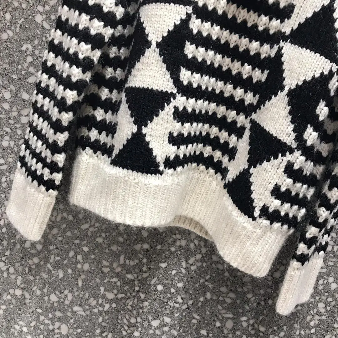 new ladies fashion long-sleeved sexy thick-knit sweater 0807