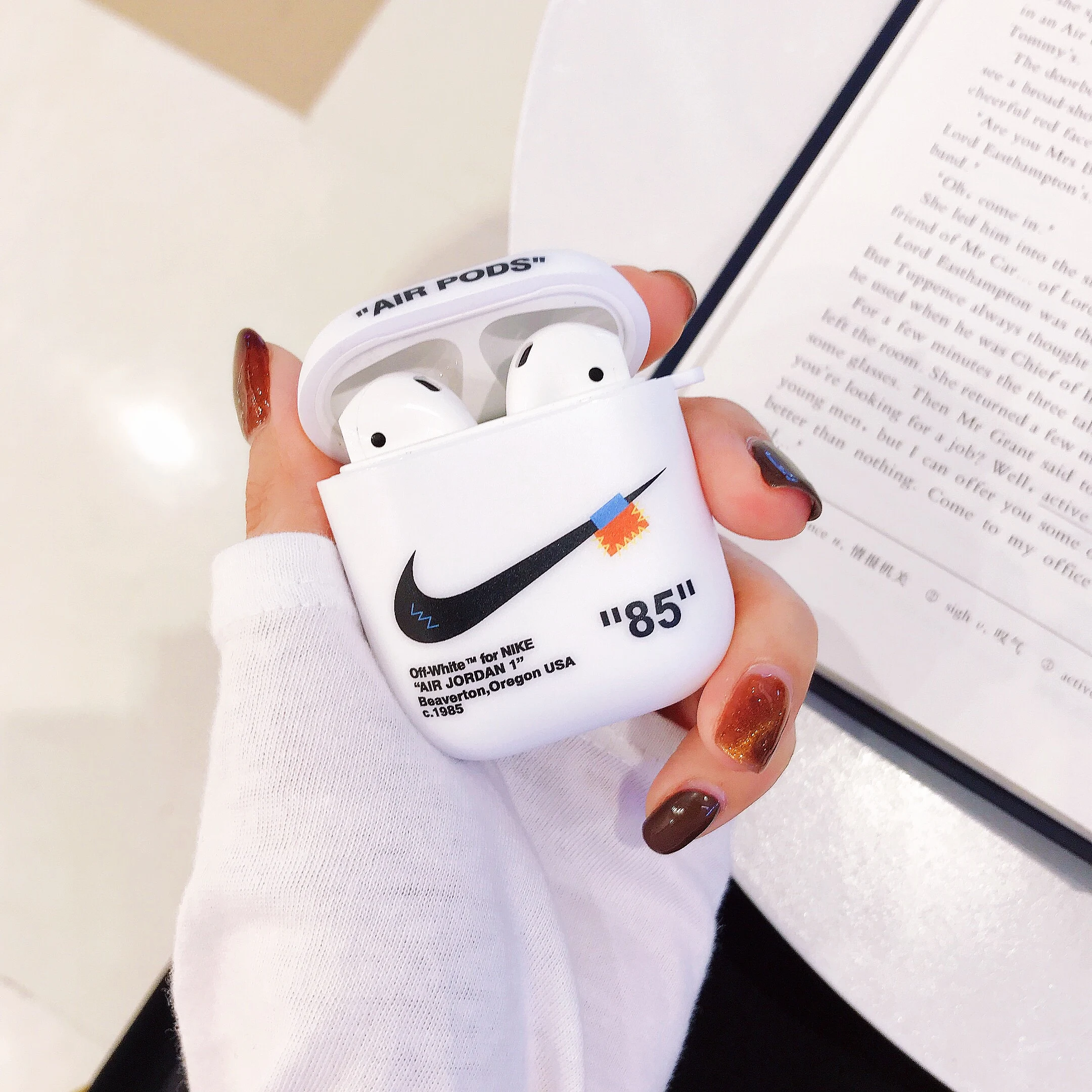 Стильный крутой холодный черный и белый для Apple Airpods гарнитура Набор 1 2 силиконовый чехол