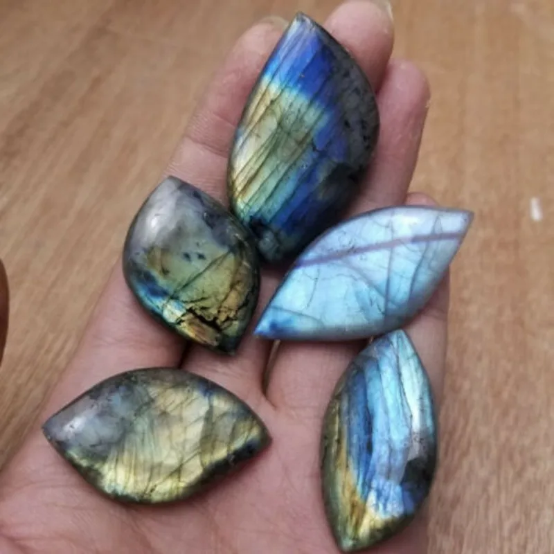 

1PC Natural Stone Labradorite Crystal Rough Polished Rock for Jewelry Making
