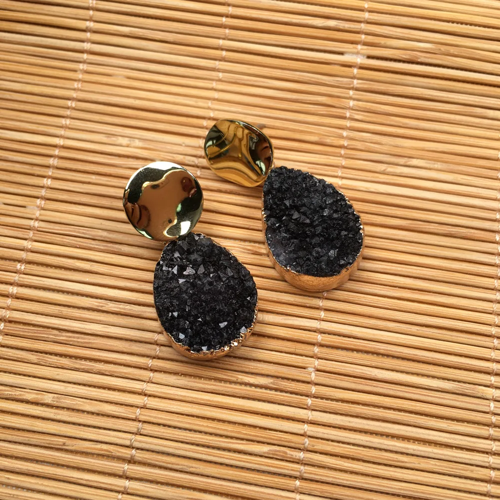 

2019 New Women Nature Stone Earrings Stud Jewelry black Handmade long irregular shape crystal cluster Stone Earring