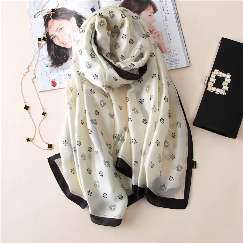 

2019 New style Autumn and winter women beach flower shawl china luxury silk lady fashion Sunscreen scarves Popular print hijab