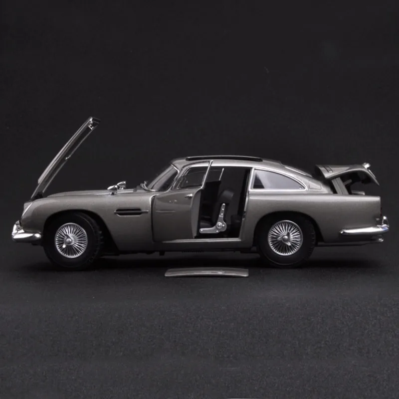 1:18 масштабная модель полученная литьем под давлением сплав Aston Martin DB5 моделирование модель машины коллекция металлических инструментов автомобиля 007 вентиляторы игрушки подарки