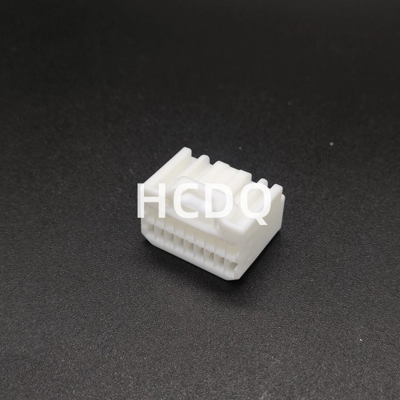 The original 90980-11913 18PIN Female automobile connector plug shell and connector are supplied from stock