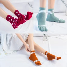 Пять пальцев носки женские средние трубки хлопок полоса Сплит Дышащие носки с пальцами команда пакет лодыжки носок носки