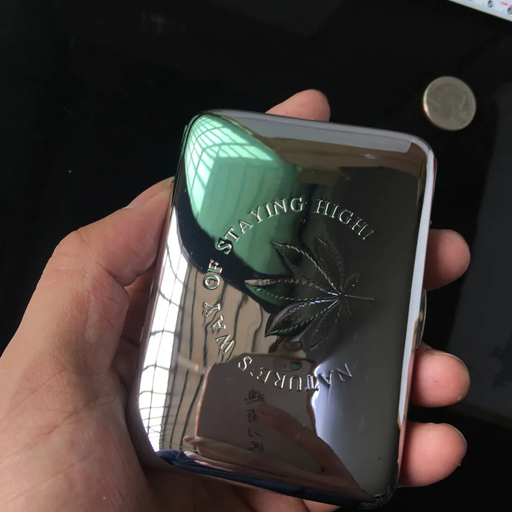 Чехол для сигарет в виде кленового листа из нержавеющей стали с контейнером