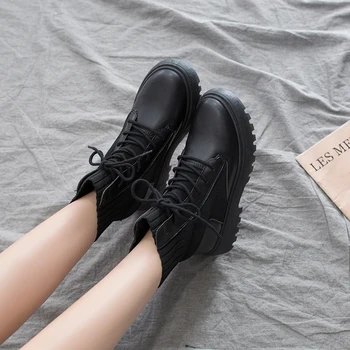 

Ladies Winter British Style Boots Fashion Striped Plaid High-top Casual Lace-up Comfortable Ankle Boots for Women Martin Boots