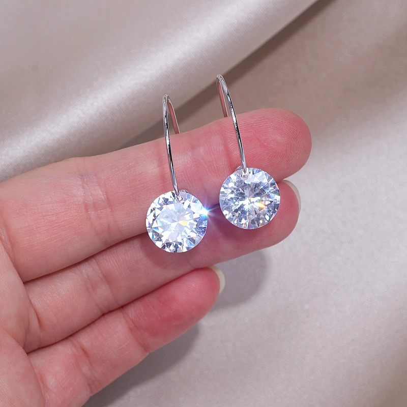 

Classic Design Clear Cubic Zirconia Earrings for Women Shining Female Big Round Crystal Hoop Earrings Wedding Jewelry Gifts